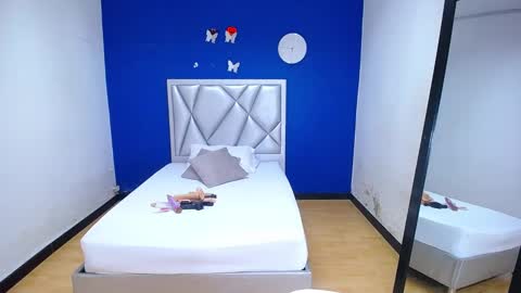 Snapshot of exotic_karmella chatting on January 22, 9:11 pm exotic_karmella online show from January 22, 9:11 pm