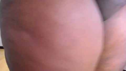 Snapshot of exotic_karmella chatting on September 18, 9:35 pm exotic_karmella online show from September 18, 9:35 pm
