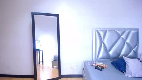 Snapshot of exotic_karmella chatting on October 10, 8:58 pm exotic_karmella online show from October 10, 8:58 pm