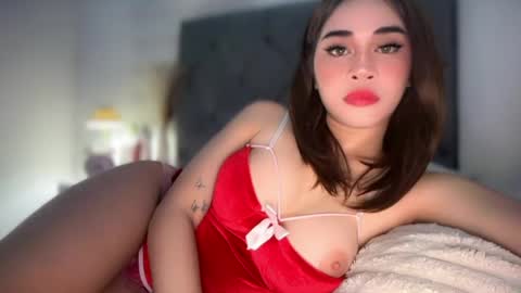 chloee online show from May 3, 1:25 pm