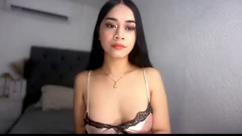 chloee online show from July 25, 3:35 am