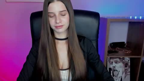 Maya online show from January 14, 7:46 am