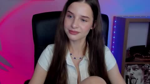 Snapshot of extasy_maya chatting on October 1, 7:13 am Maya online show from October 1, 7:13 am