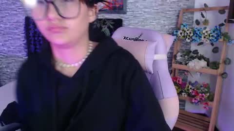 eyes moon online show from June 15, 2:17 pm