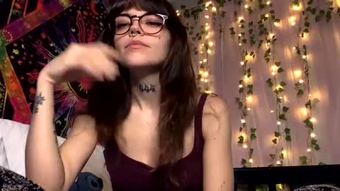 Faerie 3 online show from October 2, 11:43 pm