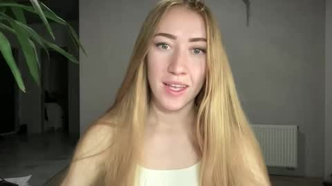 fairy_face online show from October 5, 8:36 pm