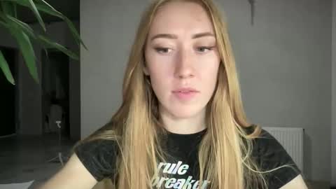 fairy_face online show from October 10, 10:14 pm