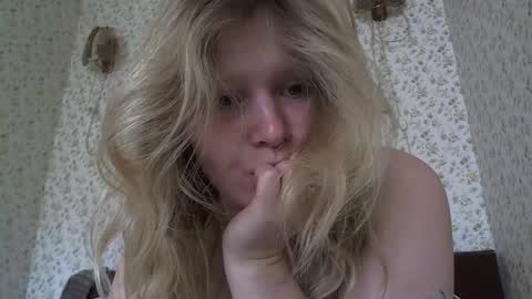 Snapshot of fairydreams_ chatting on September 28, 12:32 pm Arisha online show from September 28, 12:32 pm