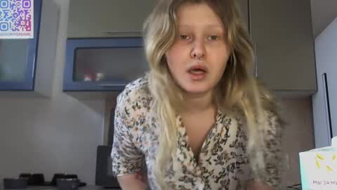 Snapshot of fairydreams_ chatting on March 5, 1:39 pm Arisha online show from March 5, 1:39 pm