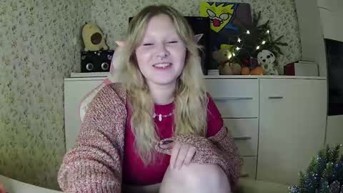 Snapshot of fairydreams_ chatting on December 25, 3:38 pm Arisha online show from December 25, 3:38 pm