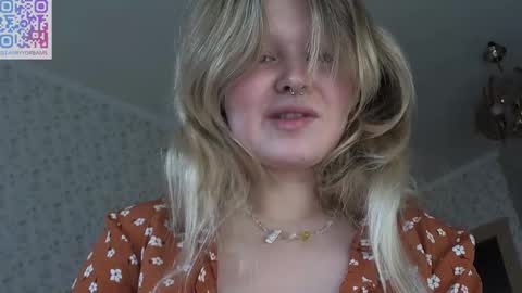 Snapshot of fairydreams_ chatting on March 9, 12:53 pm Arisha online show from March 9, 12:53 pm