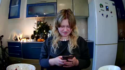 Snapshot of fairydreams_ chatting on December 23, 11:47 am Arisha online show from December 23, 11:47 am