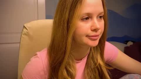 Snapshot of fairyilona chatting on October 20, 7:00 am Ilona online show from October 20, 7:00 am