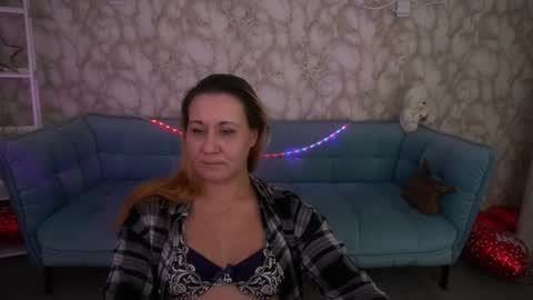 famousemuse online show from April 21, 1:29 pm