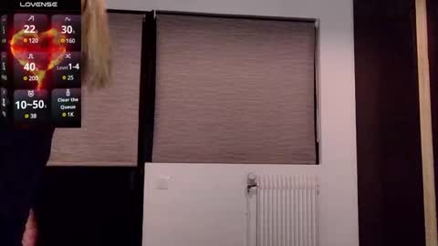 Snapshot of fanny_posy chatting on February 11, 3:51 pm Fanny online show from February 11, 3:51 pm
