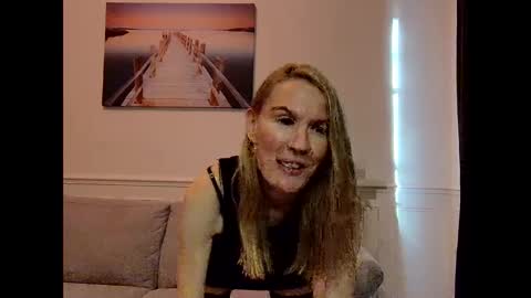 Snapshot of fanny_posy chatting on January 10, 3:16 pm Fanny online show from January 10, 3:16 pm
