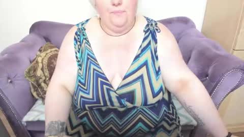 Snapshot of fashiona chatting on October 11, 12:37 am fashiona online show from October 11, 12:37 am