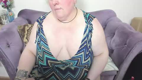 fashiona online show from January 5, 7:39 pm