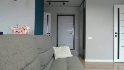 favoriteyour online show from October 6, 7:03 am