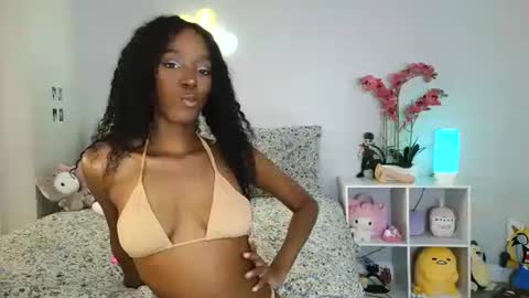 Snapshot of fayelovee chatting on October 16, 5:21 am Faye Love online show from October 16, 5:21 am