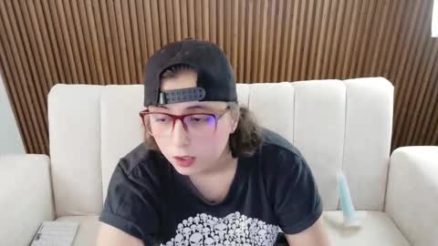 Feelena online show from February 18, 5:56 pm