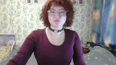 felicity_play online show from April 28, 6:17 am