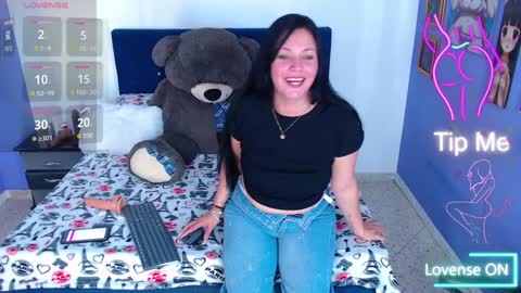 Snapshot of felinagrrr chatting on January 15, 5:47 pm felina online show from January 15, 5:47 pm