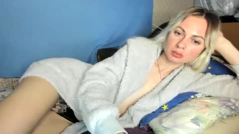 Snapshot of femida13 chatting on January 3, 8:32 pm femida13 online show from January 3, 8:32 pm