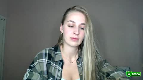 Femke online show from April 27, 9:01 pm