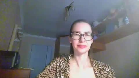 feraliss online show from December 17, 10:52 am