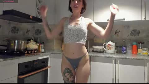 Leya online show from April 21, 5:31 pm