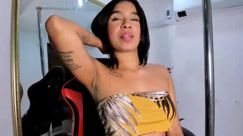Snapshot of fernanda_brown01 chatting on October 10, 11:20 pm Fernanda online show from October 10, 11:20 pm