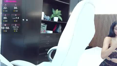 Freyja  online show from February 6, 4:54 pm