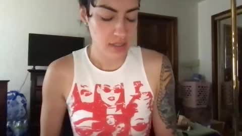 Snapshot of fgsammie chatting on October 18, 10:33 pm fgsammie online show from October 18, 10:33 pm