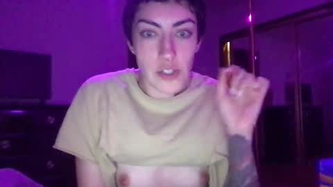 Snapshot of fgsammie chatting on October 3, 3:22 am fgsammie online show from October 3, 3:22 am