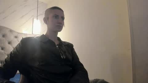   online show from April 14, 11:54 am