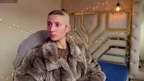   online show from April 11, 8:01 pm