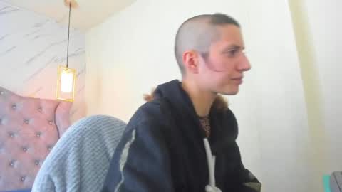   online show from April 17, 12:40 pm