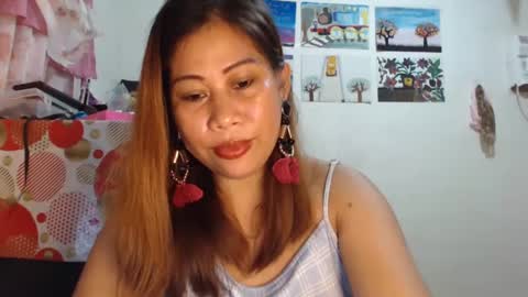 Snapshot of filipina_beauty69 chatting on February 24, 3:20 pm filipina beauty. online show from February 24, 3:20 pm