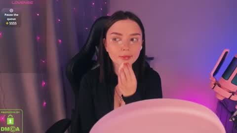 LEEN online show from March 3, 4:00 am