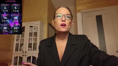 Lady online show from September 15, 6:37 pm