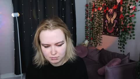 Fiona online show from April 1, 10:40 pm