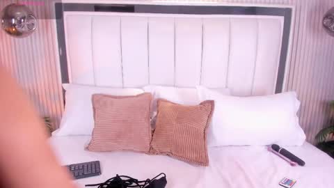 Fiorela online show from April 19, 4:12 am