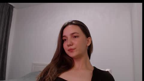 fireflies_fly_ online show from November 11, 6:38 pm