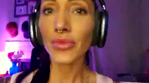 fit_sxy_siouxsie online show from September 9, 9:20 am