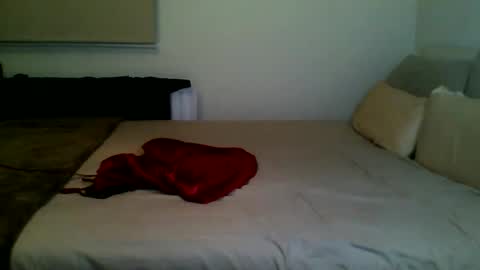 Fitbut online show from February 28, 8:08 pm