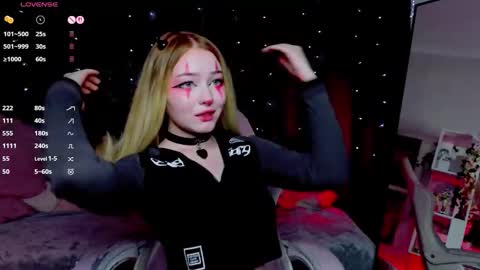 Sophie online show from October 4, 4:07 am