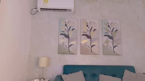 Flavia online show from April 22, 4:04 pm