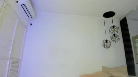 Flavia online show from April 19, 6:10 pm