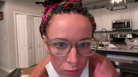 Flexing Jessi online show from June 19, 3:11 am